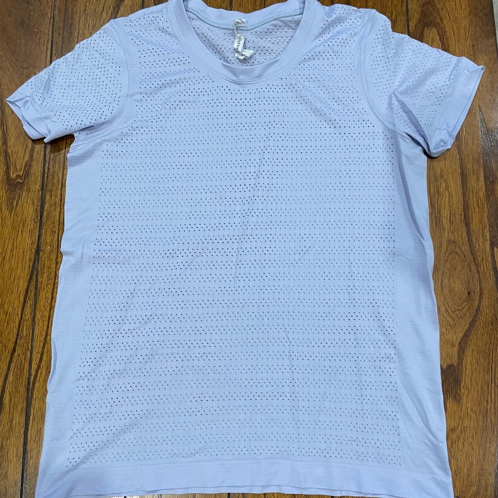 Lululemon run swiftly breeze short sleeve tshirt size 8